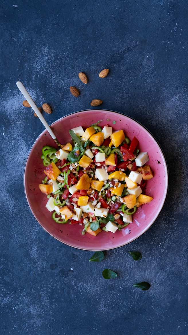 insalata-salutare-formaggio-frutta-secca